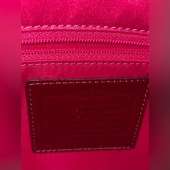 🎉HP🎉New! Coach Crimson Poppy Slim Convertible Patent Leather Tote Gold Chain🥀 - Picture 13 of 15